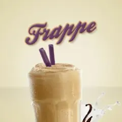 En krämig frappe med lila sugrör. Perfekt för ett enkelt frappe recept.