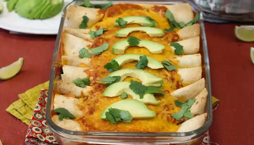 Enchiladas med ost och avokado, perfekt för en middag. Tänk att detta recept på ganache till praliner skulle kunna inspirera till en sådan härlig rätt!