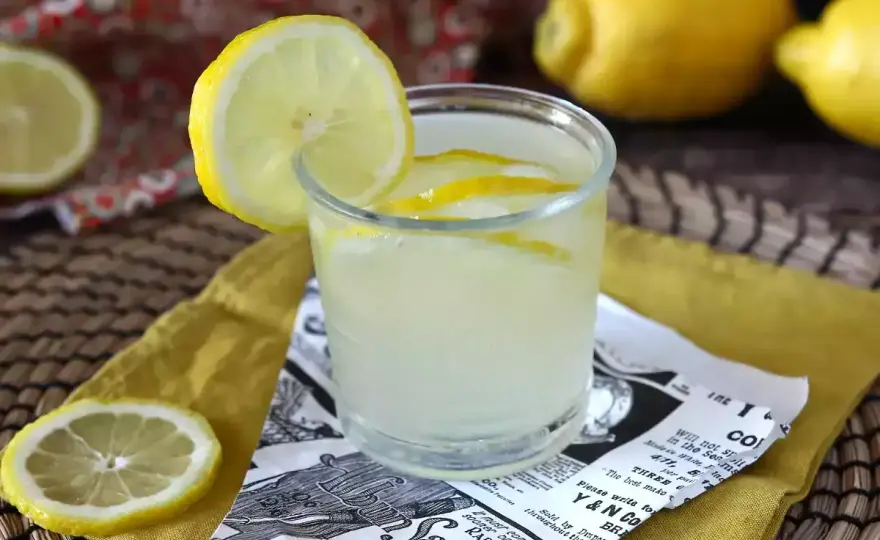 Limoncello recept för frisk och balanserad citronlikör